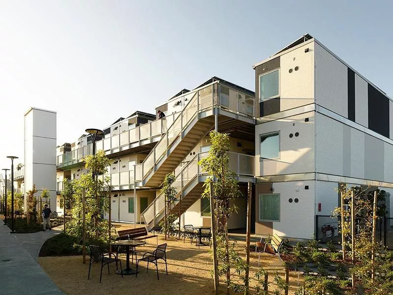 Многоетажни сглобяеми къщи от контейнери